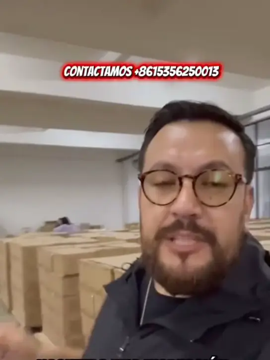 Inspección de pallets preparados en bodega antes del embarque